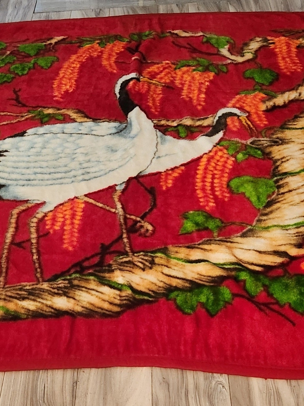 Vintage 88"x72" Reversible Korean Crane Mink Blanket From The 1960s and 1970s - Picture 3 of 12